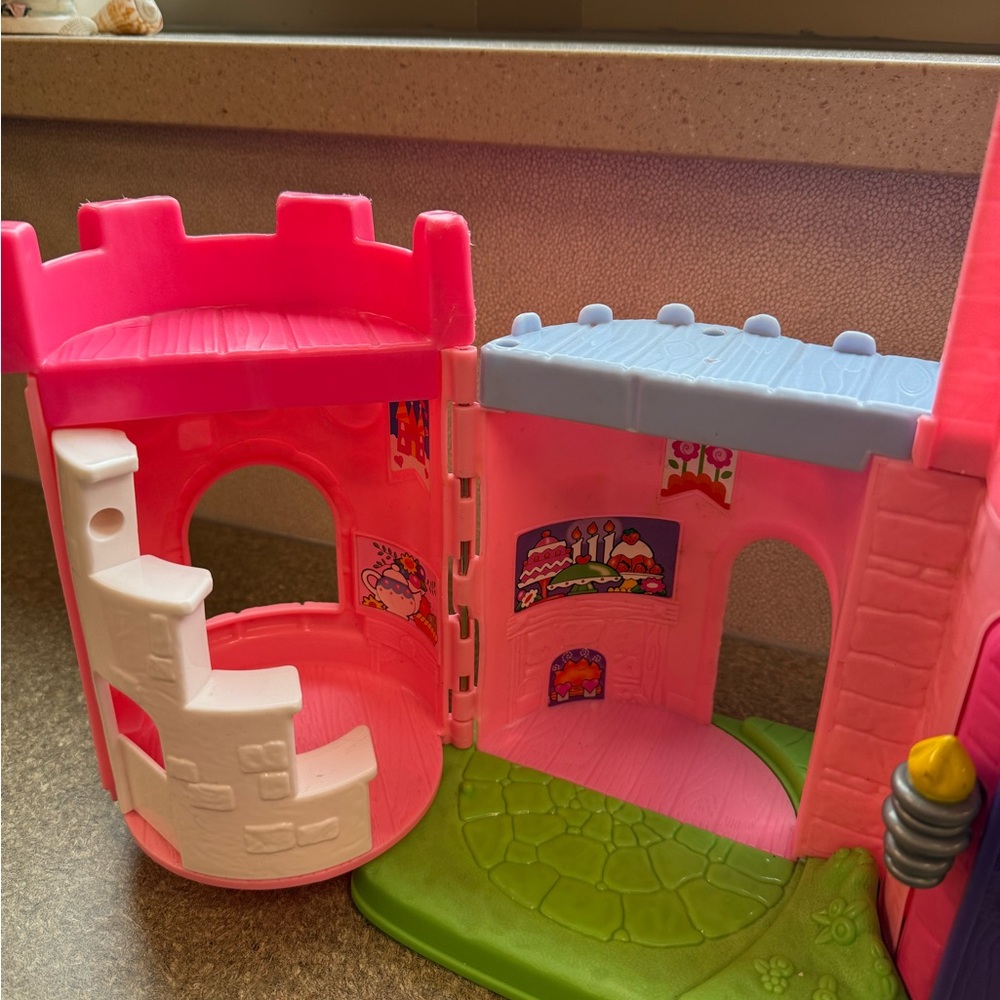 Fisher-Price Little People Castle - Picture 4 of 5